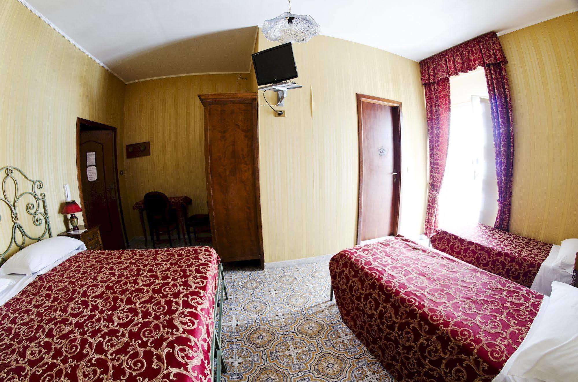 Maria Hotel 3*